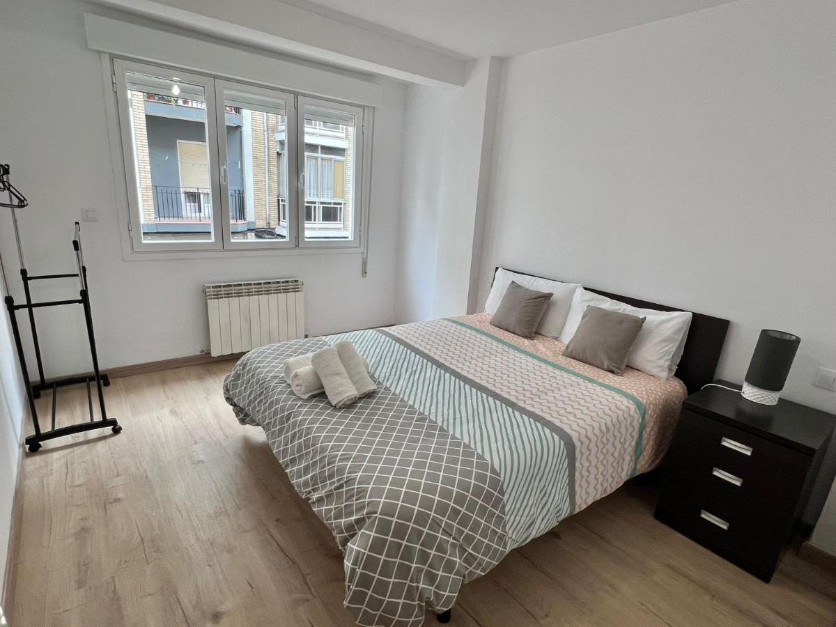 Close To Gran Via Centro Familiar Con Wifi By Apartamentos Logroño Kültér fotó